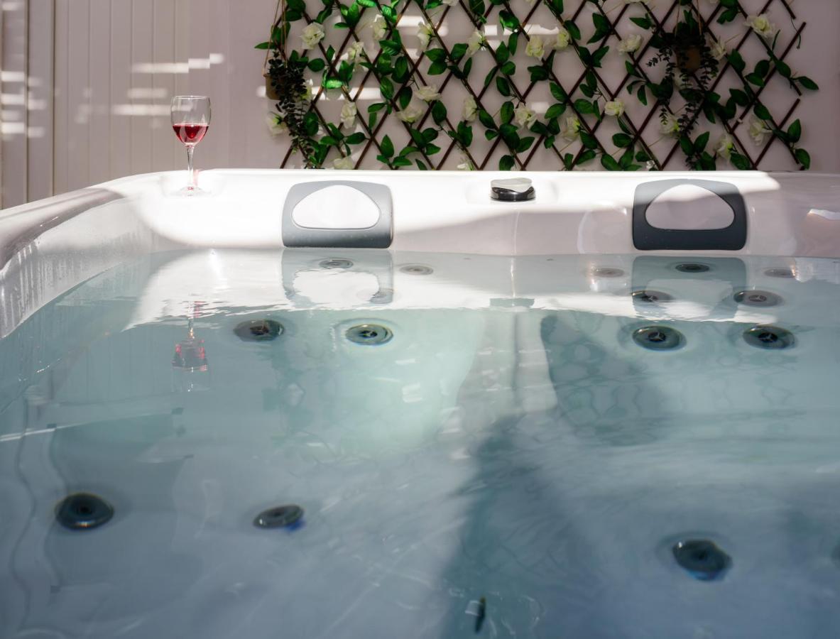 Heart Of Oia - Private House With Jacuzzi Appartement Buitenkant foto