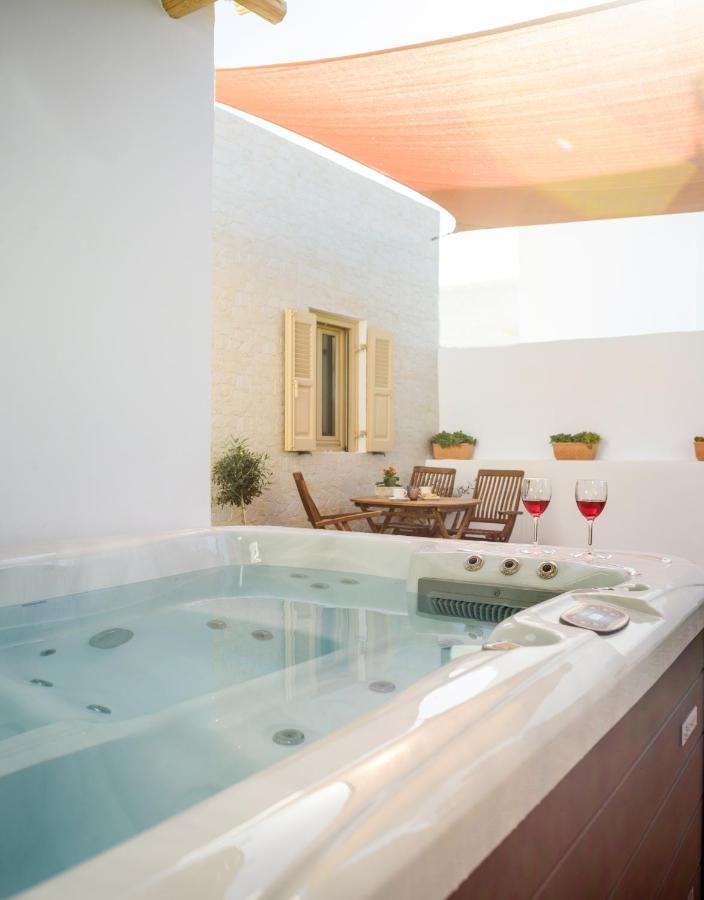 Heart Of Oia - Private House With Jacuzzi Appartement Buitenkant foto